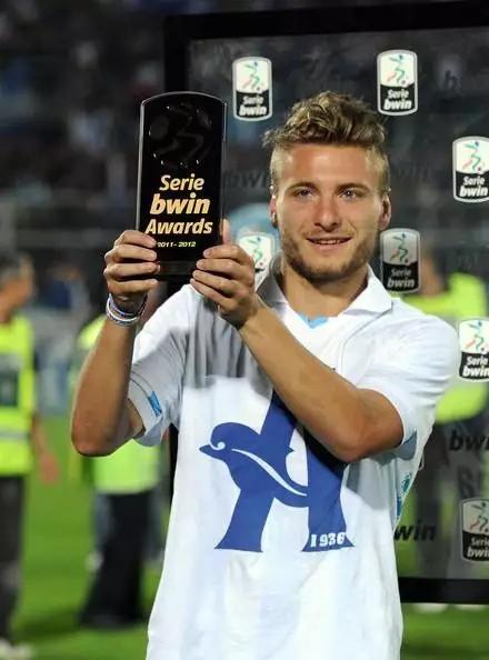 创意甲60年纪录，他足球生涯3起3落，空闲却只爱打游戏，冷落娇妻