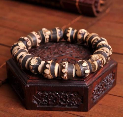 文玩手串保养太麻烦？学会这7个守则，所有文玩手串都适用