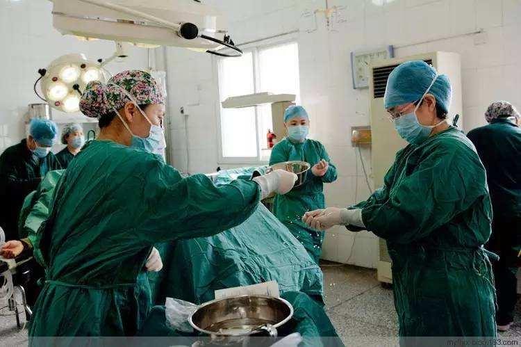 顺产后嗓子痒咳嗽有危险吗,产妇分娩后感冒咳嗽是不是很危险