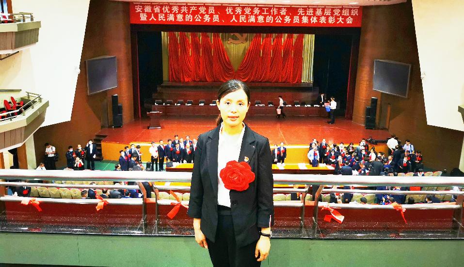 最美社区书记主要事迹,十佳社区书记典型事迹