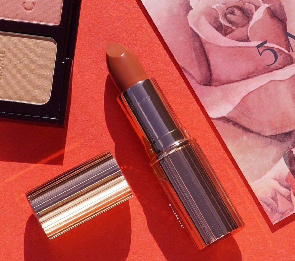 可爱到爆炸的联名彩妆,彩妆联名系列大全