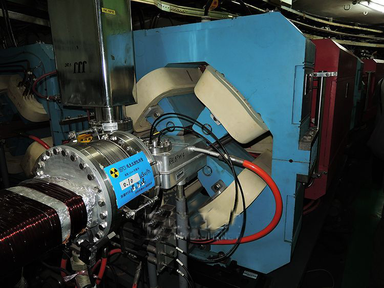 中国有大型电子对撞机吗,中国超级正负离子对撞机