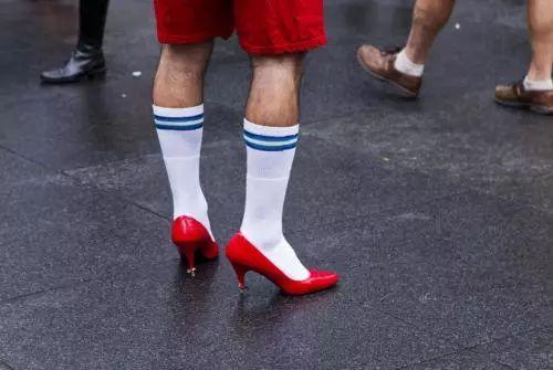 舍友真的很喜欢粉色,为啥我对象突然喜欢粉色