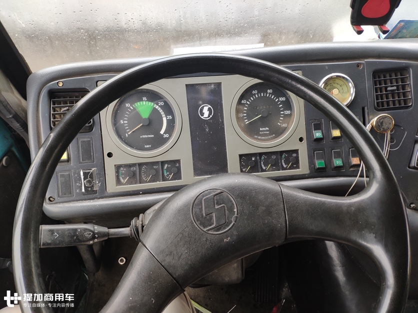 陕汽重卡最经典的一款,最新发布的一款卡车