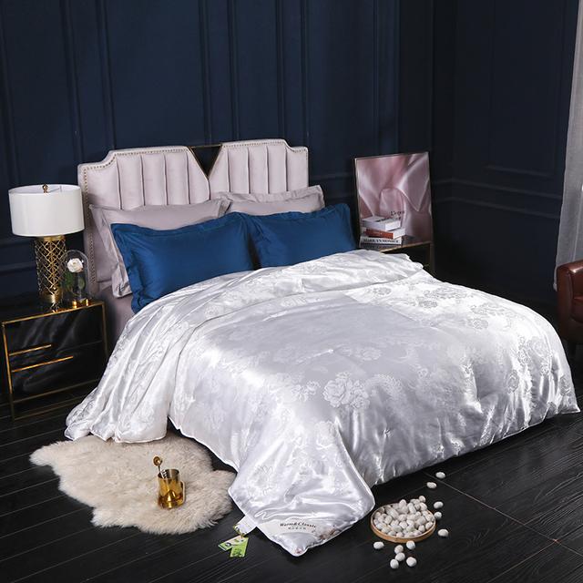 睡蚕丝被的好处和坏处,睡蚕丝被八大好处