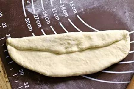 法式蒜香烤肠面包做法,丹麦烤肠面包做法