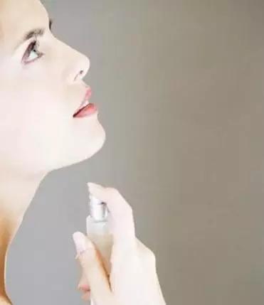 怎样才可以让黑皮肤变白,皮肤很黑要怎么让皮肤变白