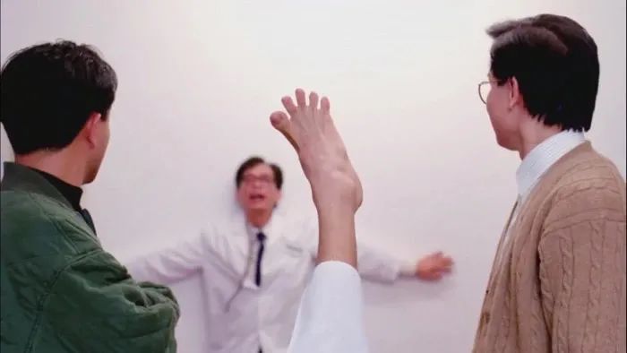 人家都练出肌肉了，您咋还在研究系鞋带？？