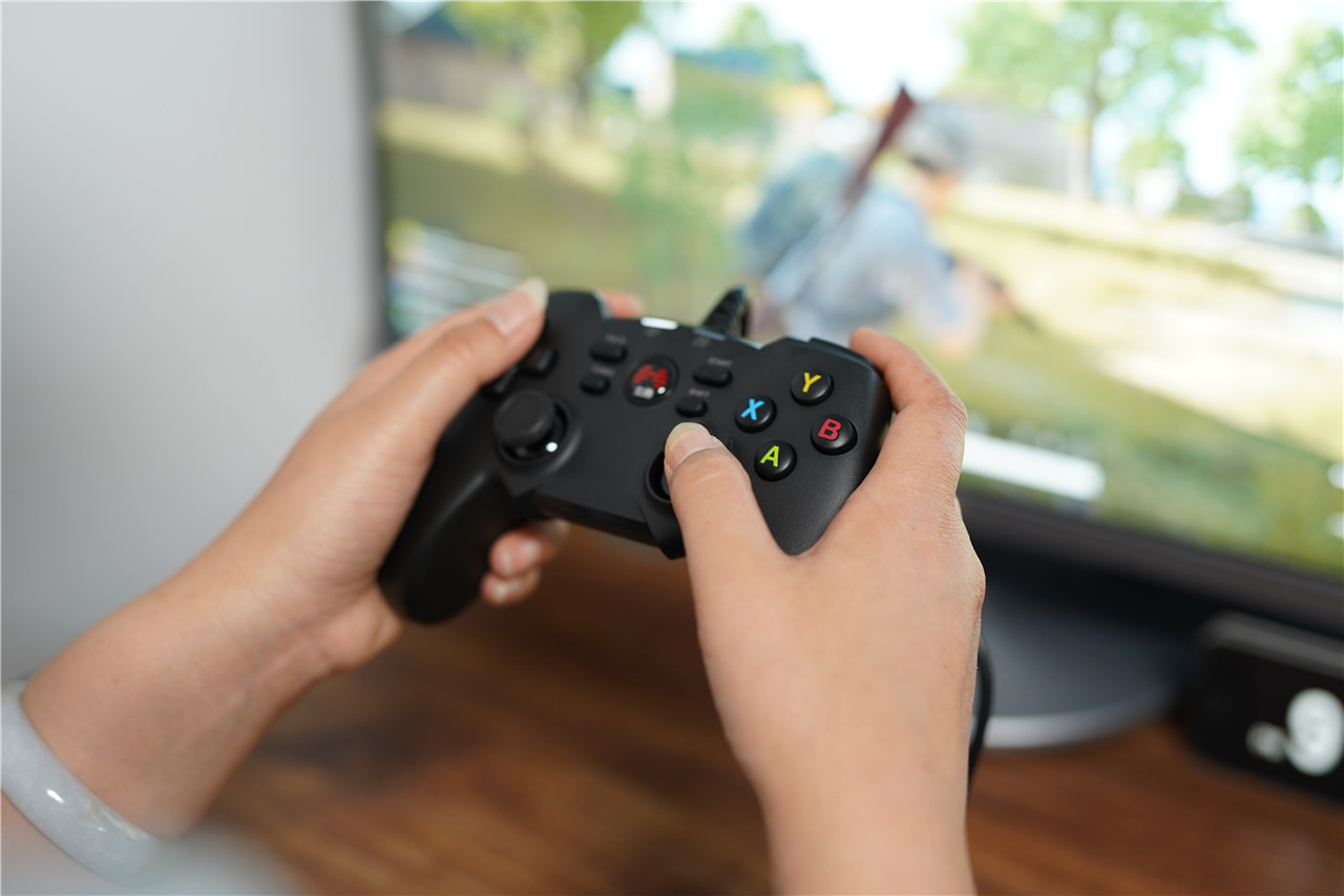 北通蝙蝠4手柄可以调连发频率,北通手柄阿修罗2和蝙蝠4怎么选