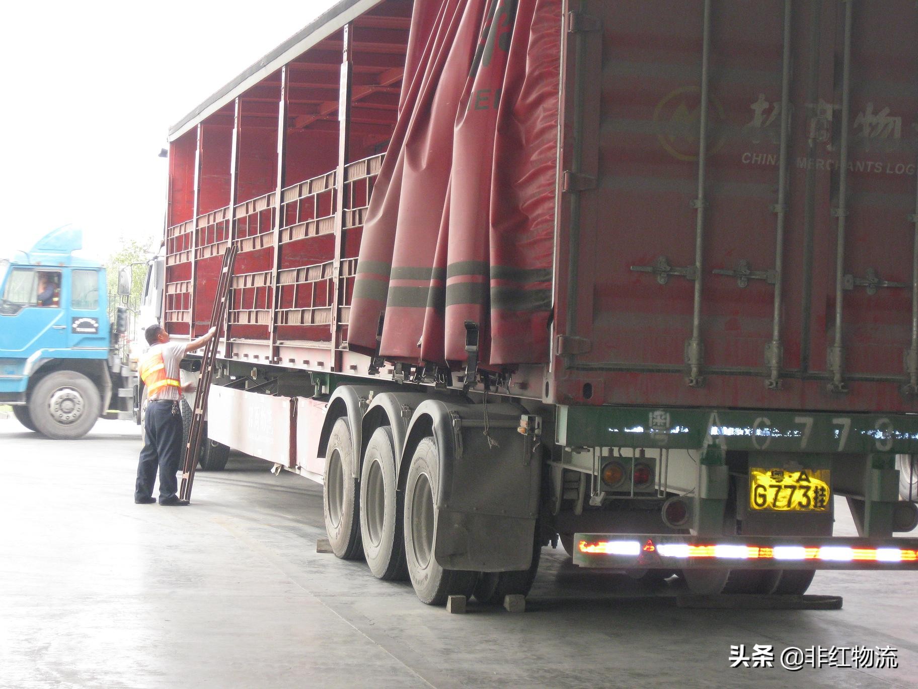 侧帘车运输有什么优势,侧帘式货车优缺点