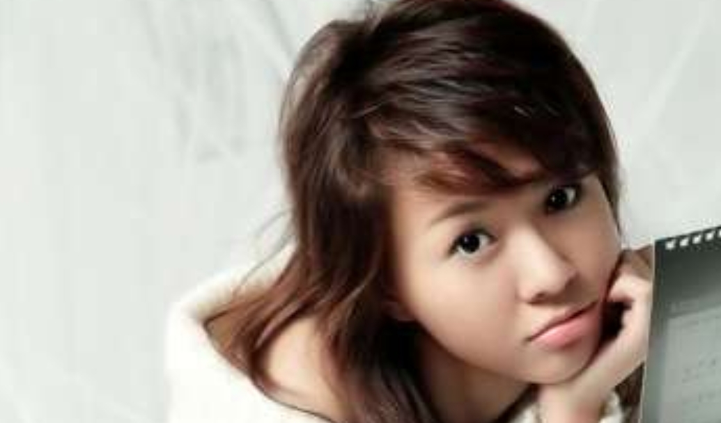 《爱情总在幻灭时最美》,卓依婷歌曲名串烧,也是一个凄美的故事