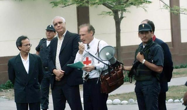 500多人被劫持解救持续126天,被劫持的人质52集完整版