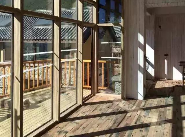 49岁大叔建石头房,50岁大叔花了2800娶个媳妇