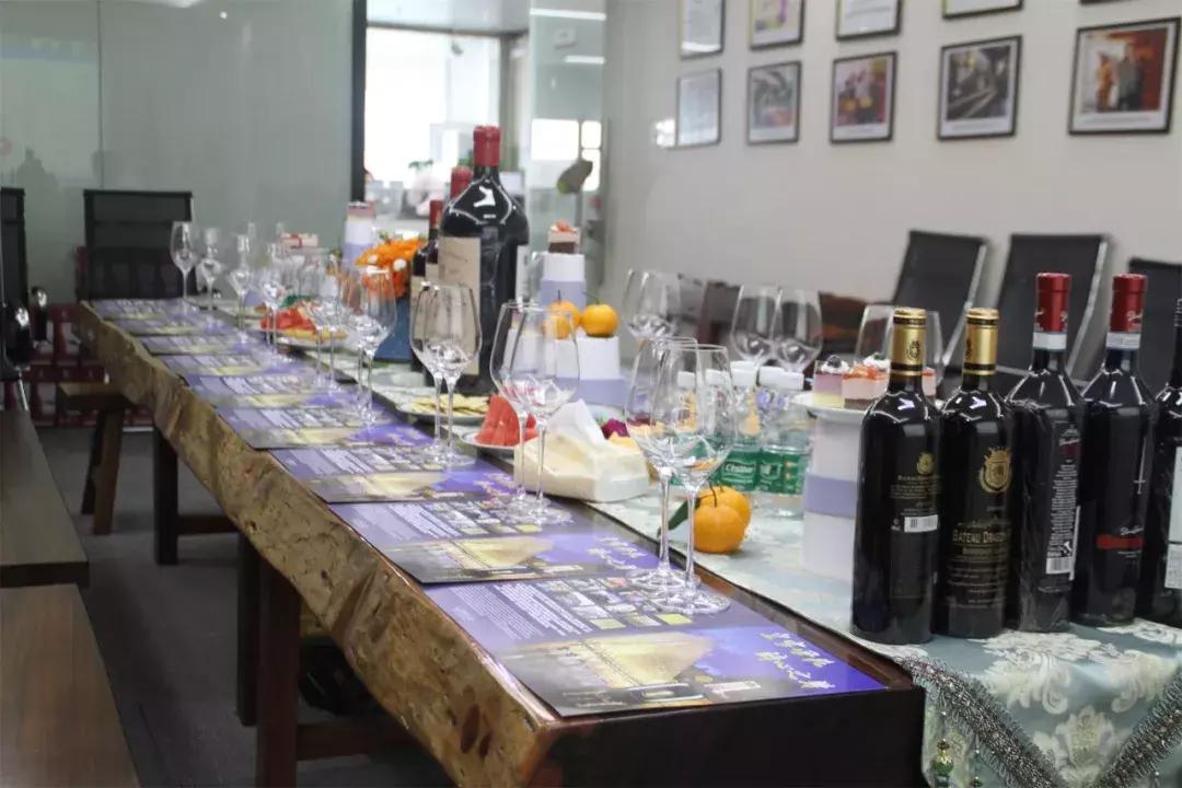 鍟嗗姟缁呭+鍨嬬敺椋庢牸,鏃跺皻鍟嗗姟浼戦棽缁呭+