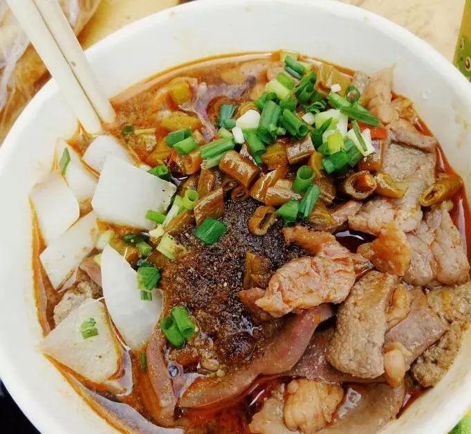 爱吃米粉的有福了，武汉生烫牛肉粉推荐