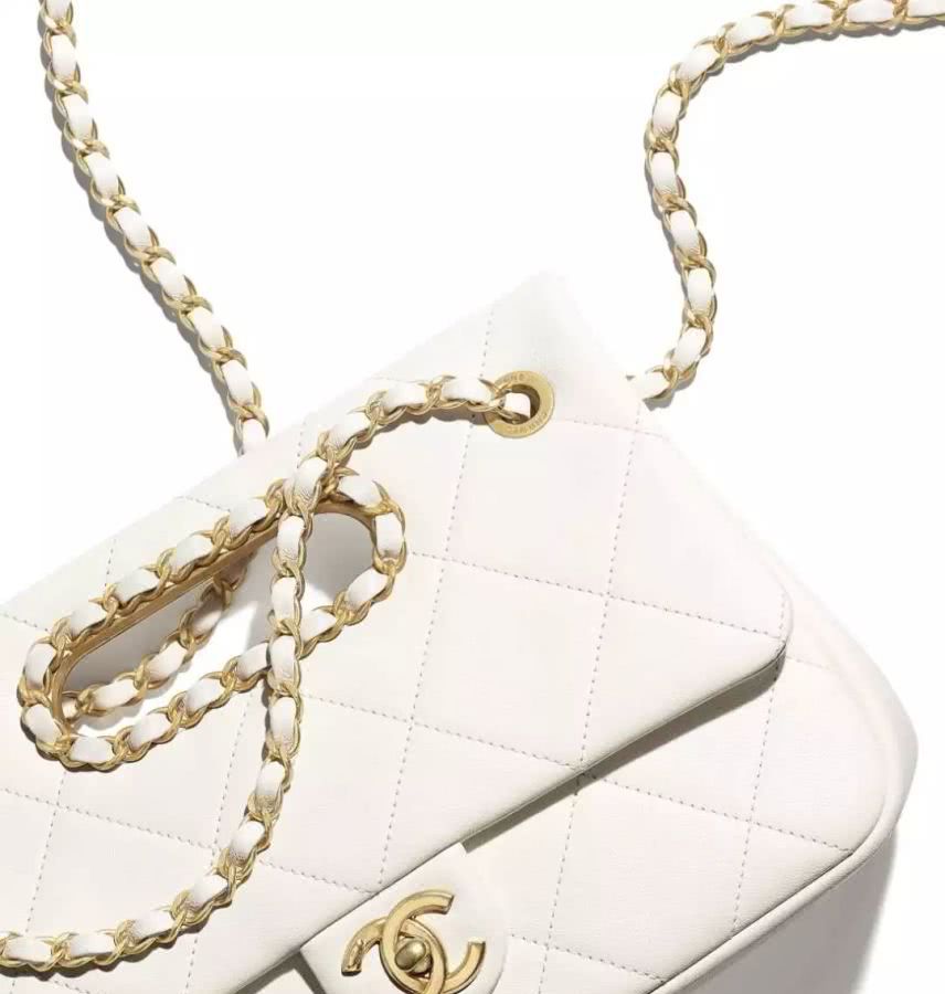 追了《爱的迫降》这么久，我终于看到一只想买的包了