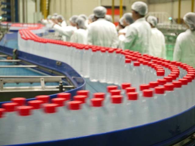 卖山泉水真的赚钱吗,农夫山泉卖矿泉水挣多少钱