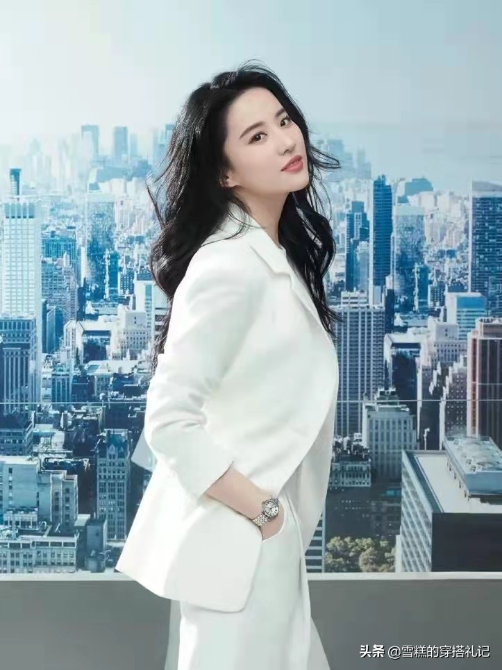 西装外套到底怎么穿才时髦,西装外套一衣多穿的实用搭配