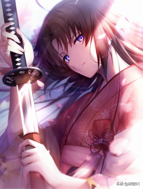 空间：她继承外婆手链空间，珍奇异果塞满仓，在背景买十套四合院