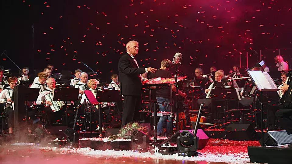 烟花篝火狂欢夜,烟花篝火跨年