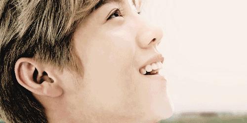 嫁接睫毛睫毛稀疏怎么变浓密,睫毛短小稀疏接什么样的睫毛