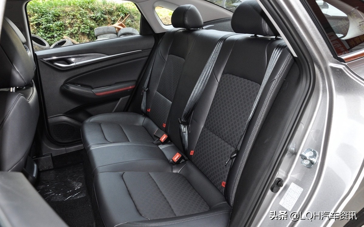 长安逸动plus与英朗对比,长安逸动plus和英朗哪个更值得买