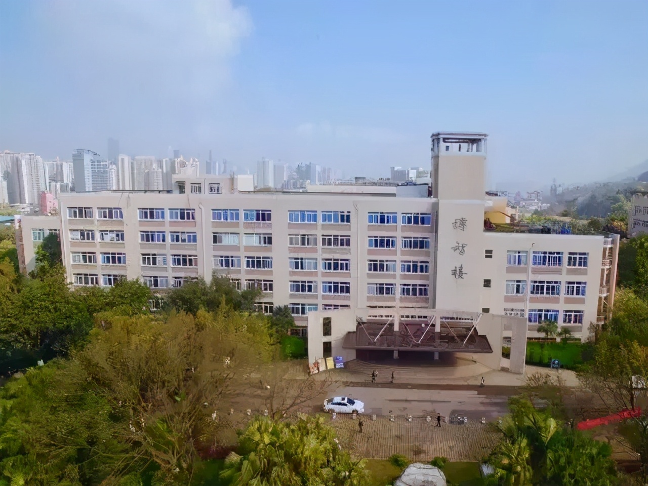 重庆学校最豪华的宿舍,重庆超豪华房子