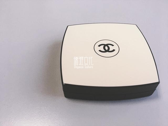 「EDC」突击翻包身边人，信仰大牌的二娃娘