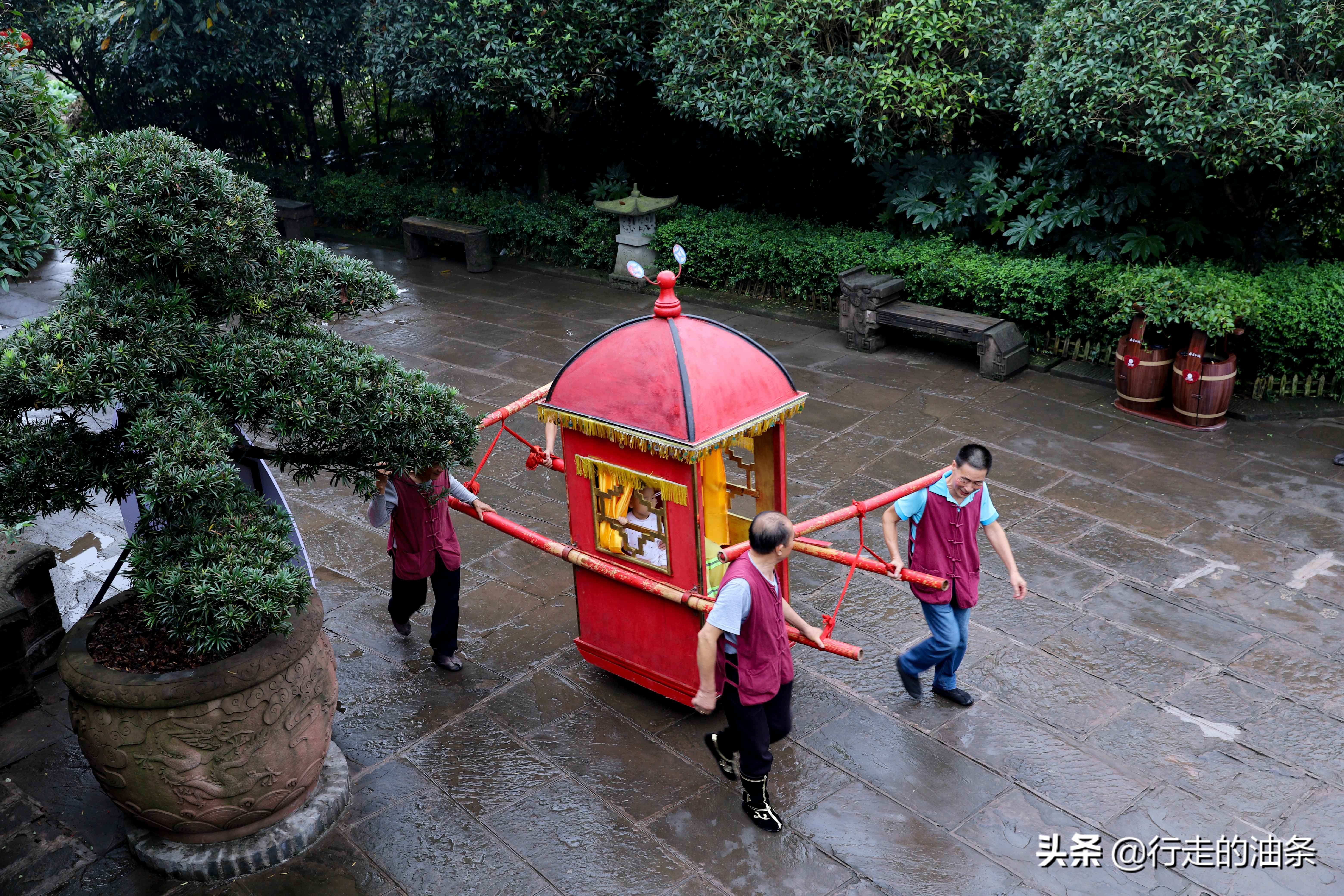 重庆旅游打卡老街磁器口,重庆自驾凤凰古城游记