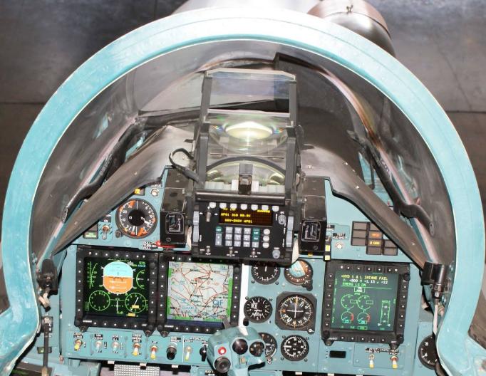 战机和训练都指望美国人送？世界第三军事强国，沦落到这般田地