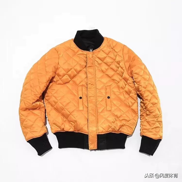 怕冷又想穿得好看,天气冷了连帽卫衣怎么穿