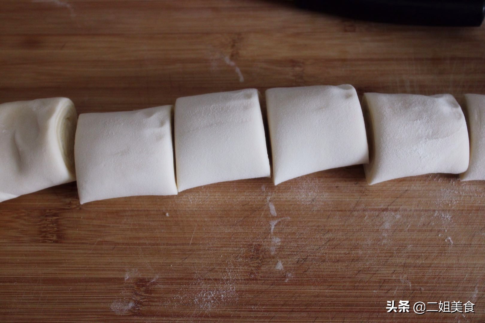 做酥饼怎么才不破皮,酥饼如何层次多又酥又脆