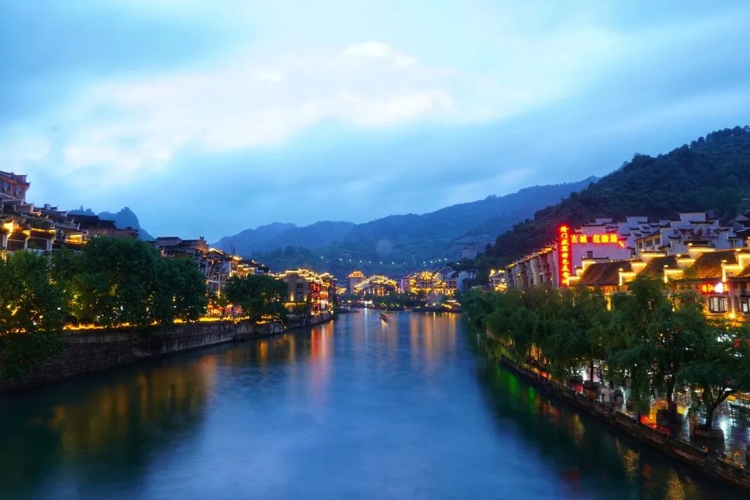 镇远古镇文案东方威尼斯,东方威尼斯镇远古镇夜景