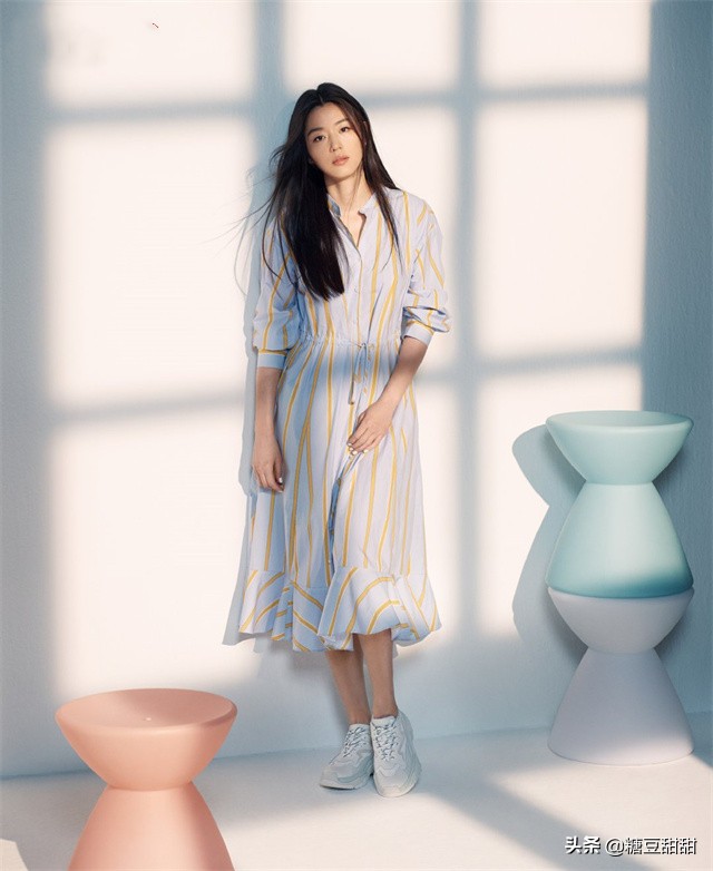 全智贤米兰时装风衣穿搭,全智贤穿搭日常休闲风