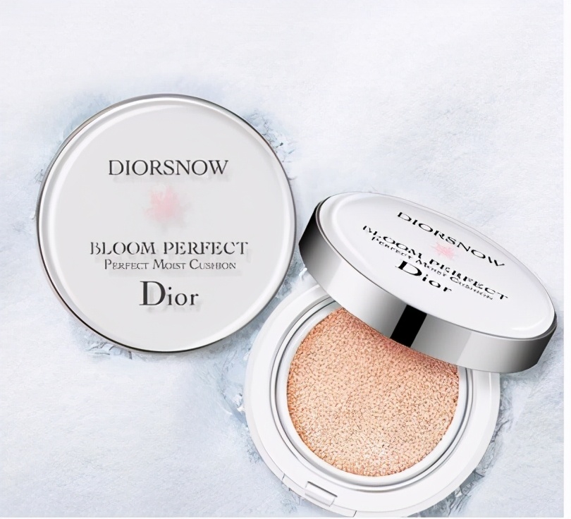 颜值爆表气垫保湿控油持久不脱妆,颜值高大牌气垫