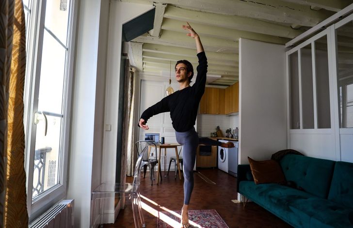 芭蕾舞真的是反人类吗,芭蕾舞这种反人性舞蹈真的高雅吗