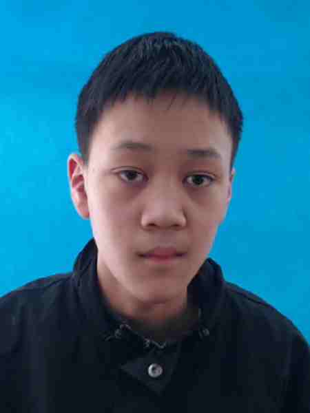 新野县实验中学万丰凯以564分成为2020年南阳中招状元