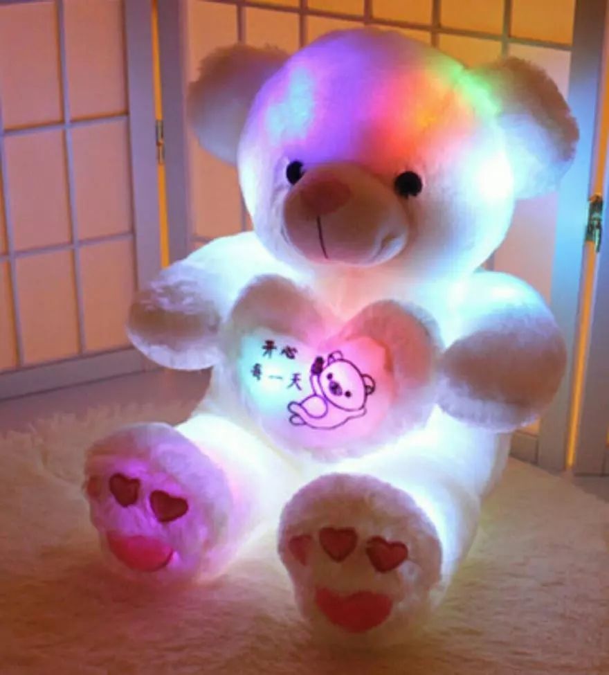 曾以为锦旗是直男送礼的巅峰,直至我收到了这个开光蟾蜍……