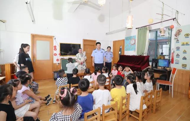 爱要爱到意想不到,暖警爱警从心开始