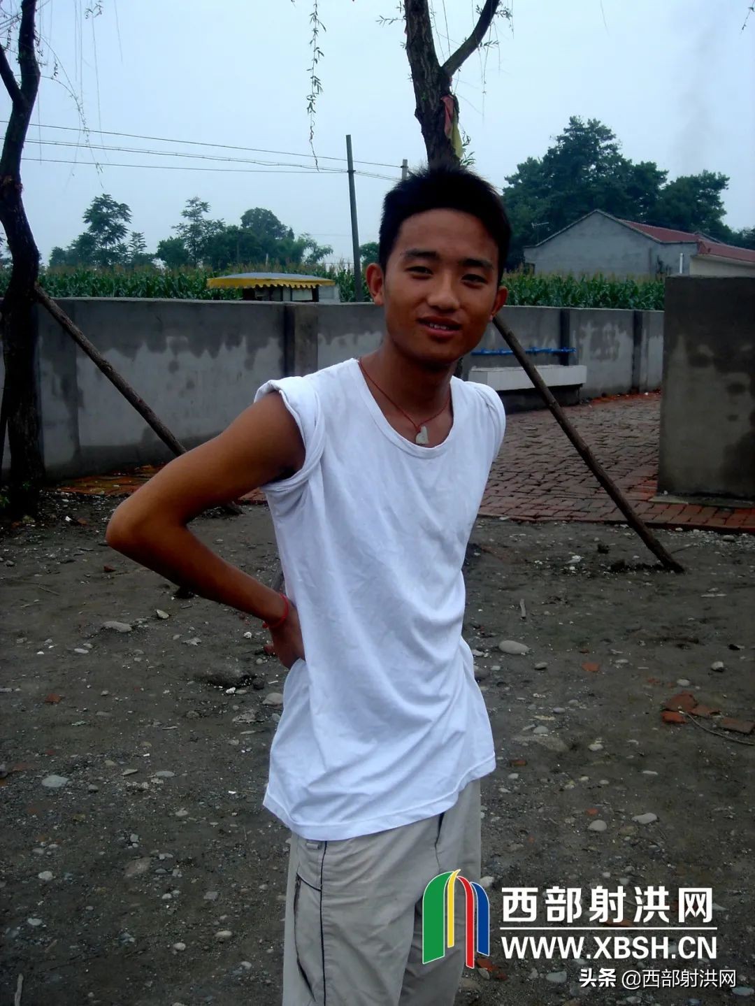 2008年汶川地震记者现场报道,2008年汶川地震伤感视频