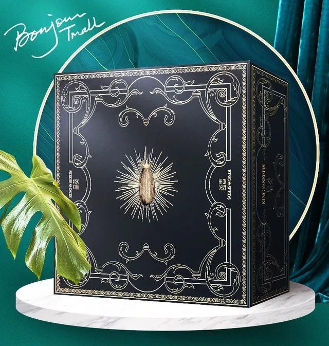 洽洽出了款LV版包装设计，瞄一眼，是吃不起的瓜子了