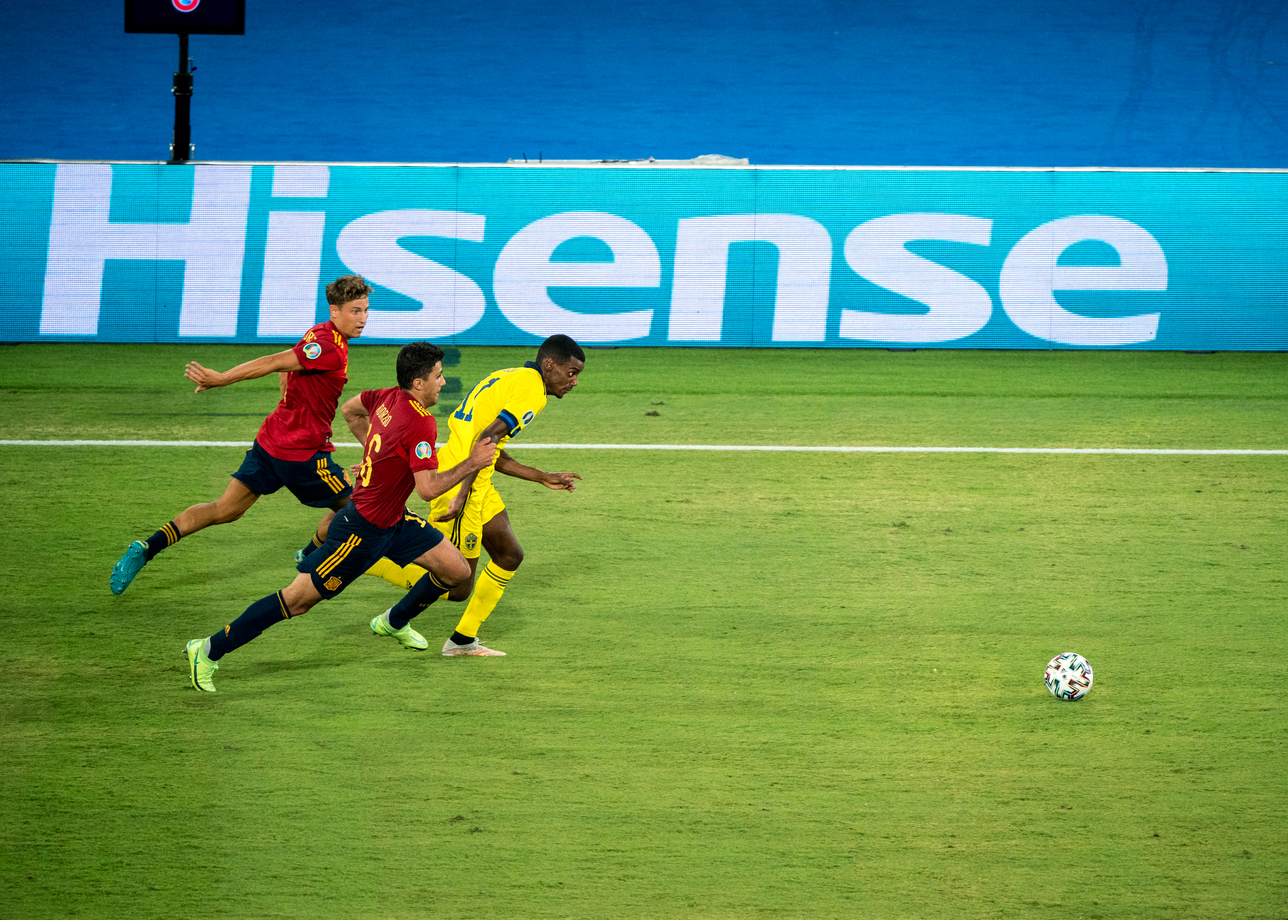 恩里克无效传球1000次,恩里克传控式反击