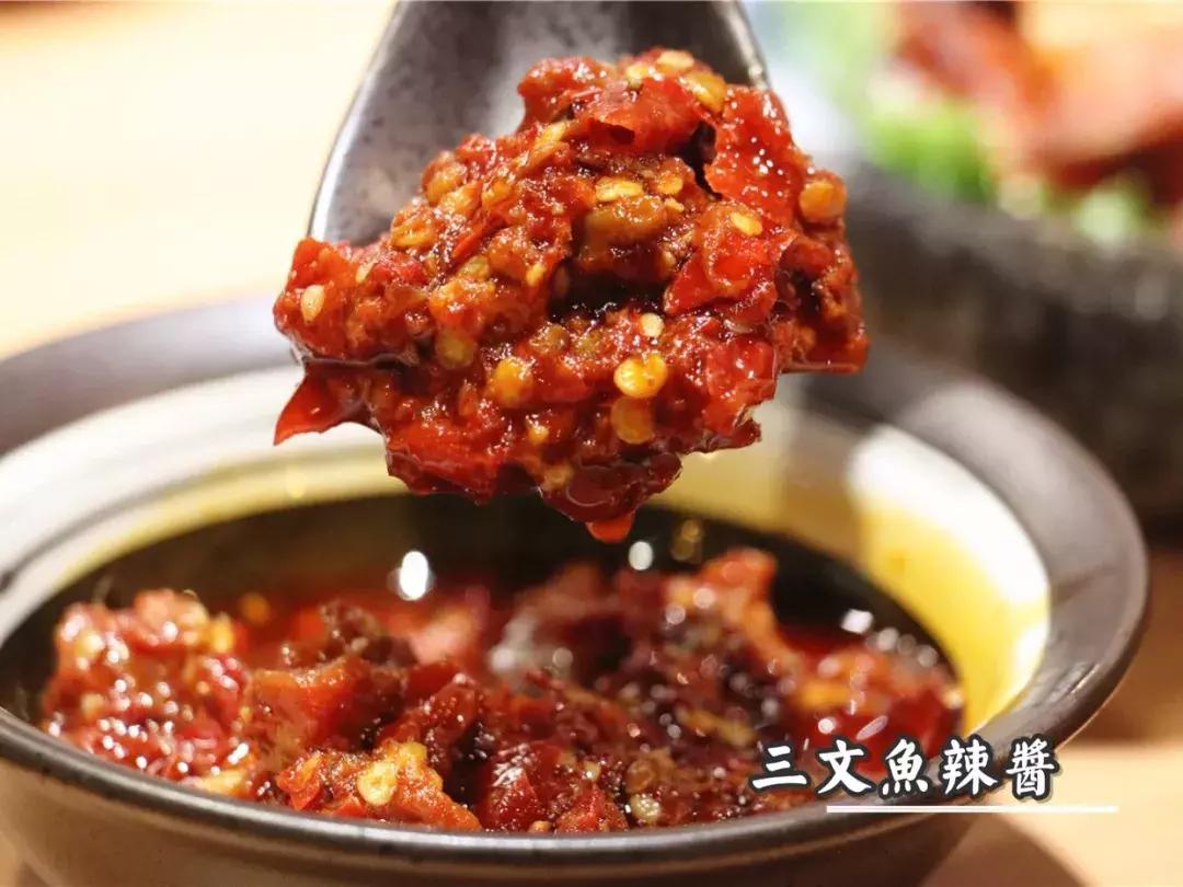 Madein*疆新**！不用100元能吃三文鱼全鱼宴？！