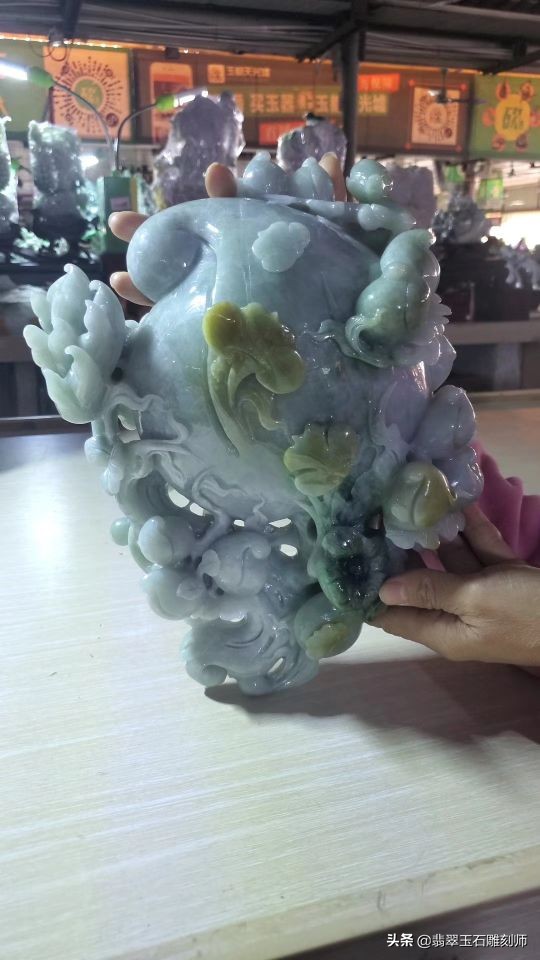 我典当了二十个翡翠手镯，换来了拜鉴定专家为师的机缘奇遇