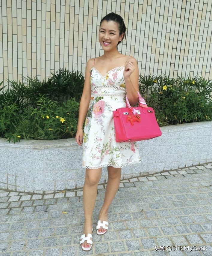 陈茵媺香港小姐冠军国际小姐,陈茵媺拿的包包