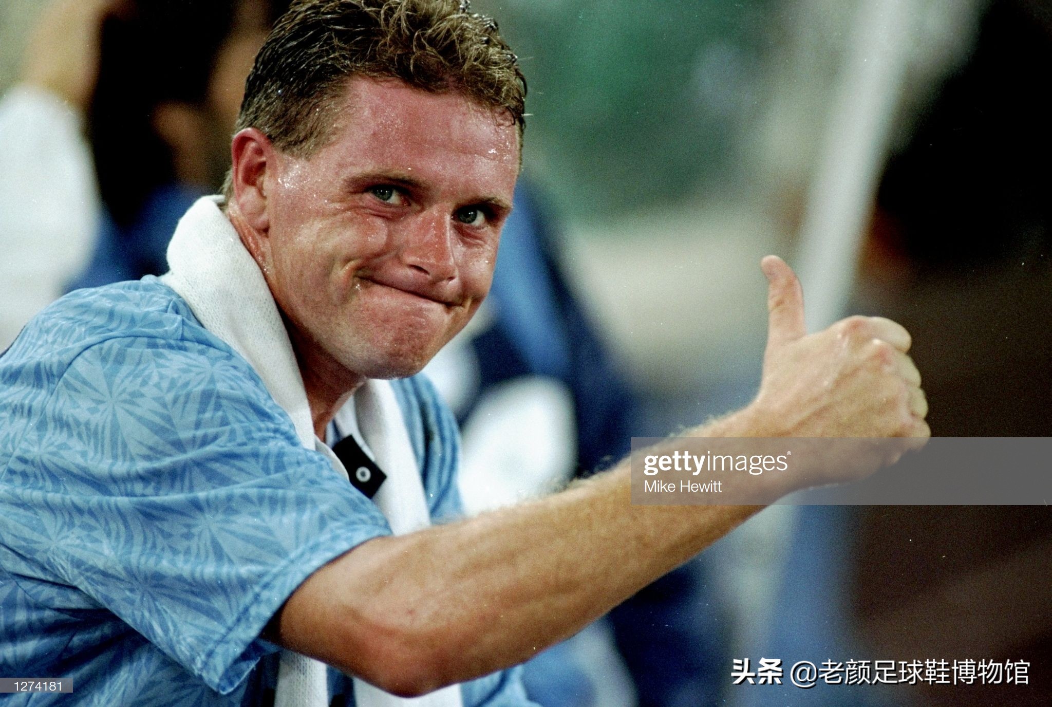 破产酒鬼的球鞋拍卖值6万,加图索的恩人名字成为香港路名