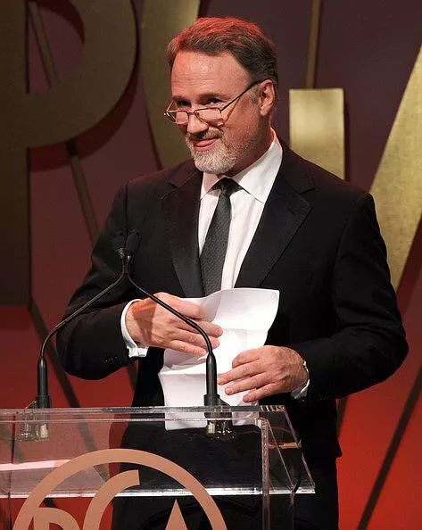 “直男癌”技术宅男失恋后，怒建网站身价飞升600亿美元