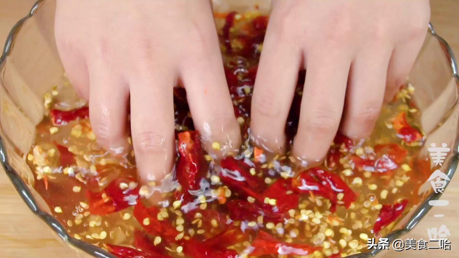 年夜饭必备的家常菜青椒,干辣椒做的最美味的饭