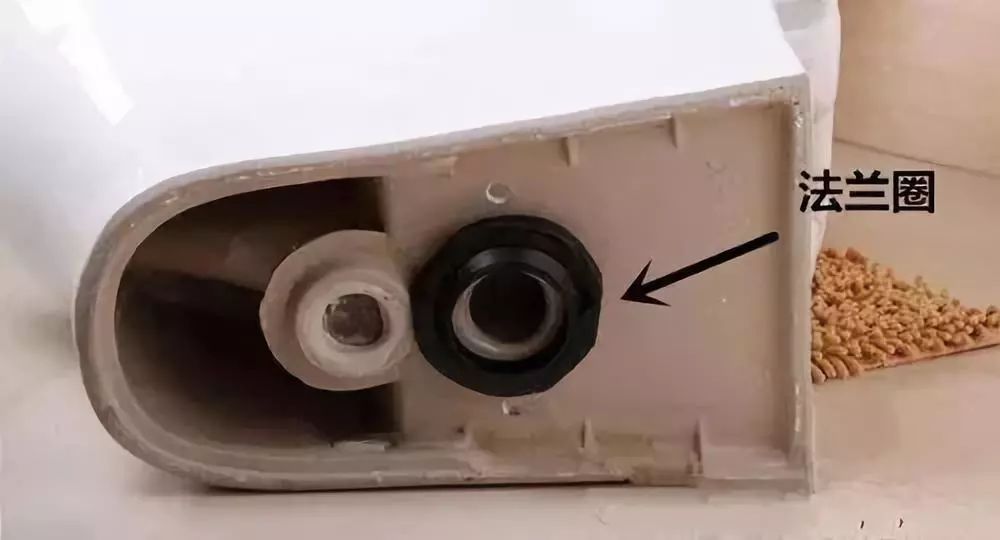 卫生间洗漱台有臭味反上来怎么办,卫生间的排污管反臭味如何解决