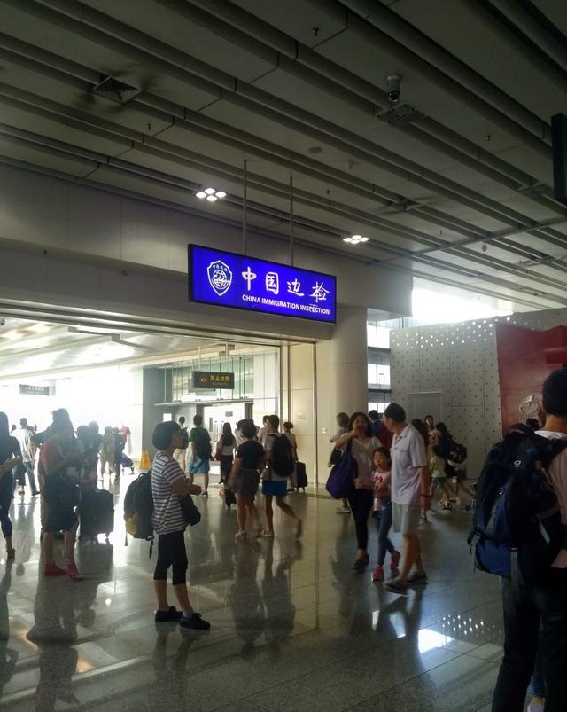 香港从什么年代开始繁华的,普通人第一次去香港感受